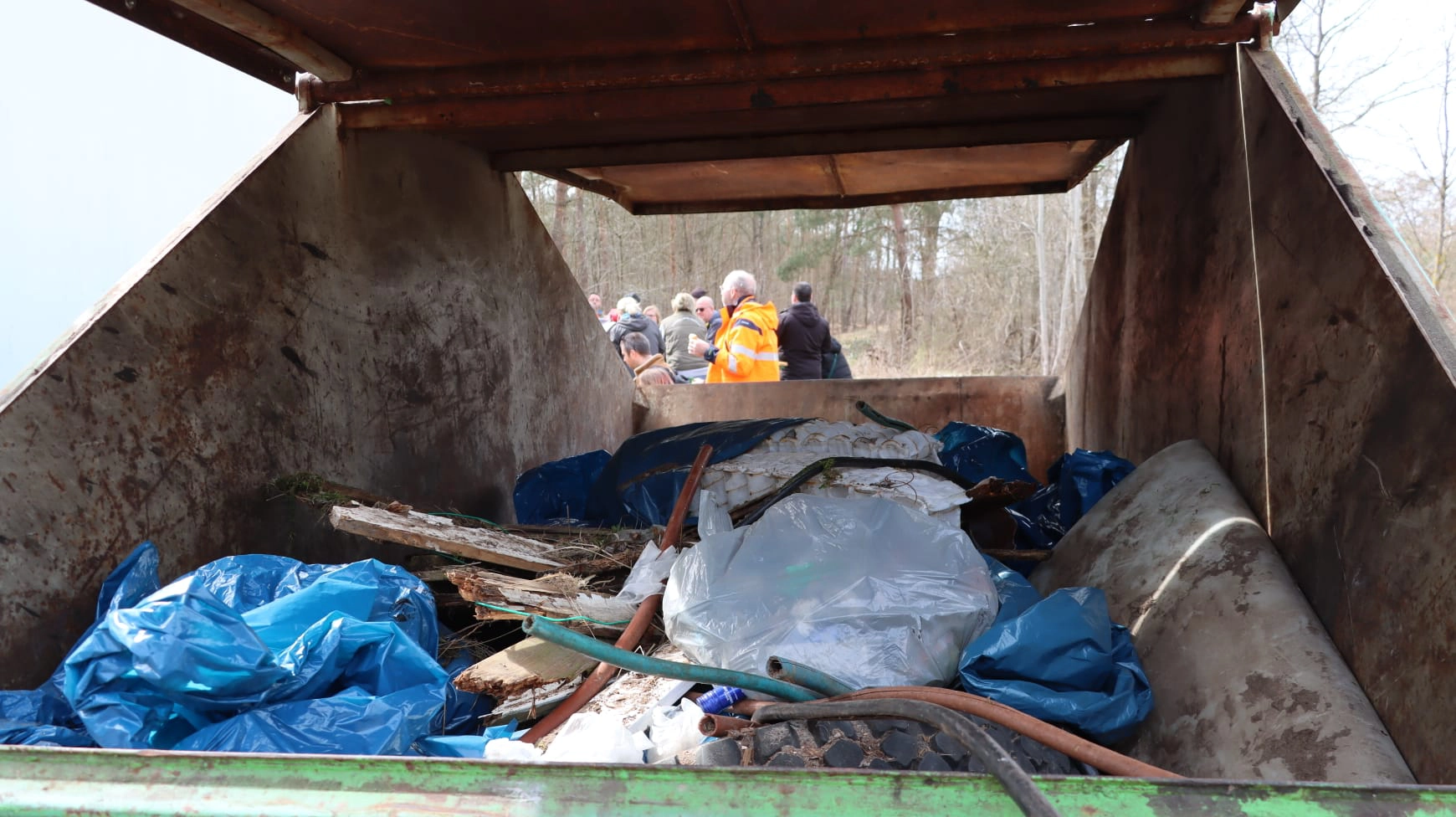 f8e4b4fa-7666-483b-859a-54deb9895be9