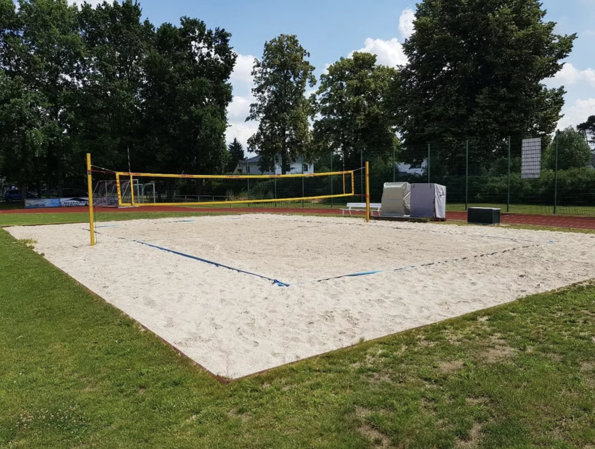 beachvolleyballfeld schoenow