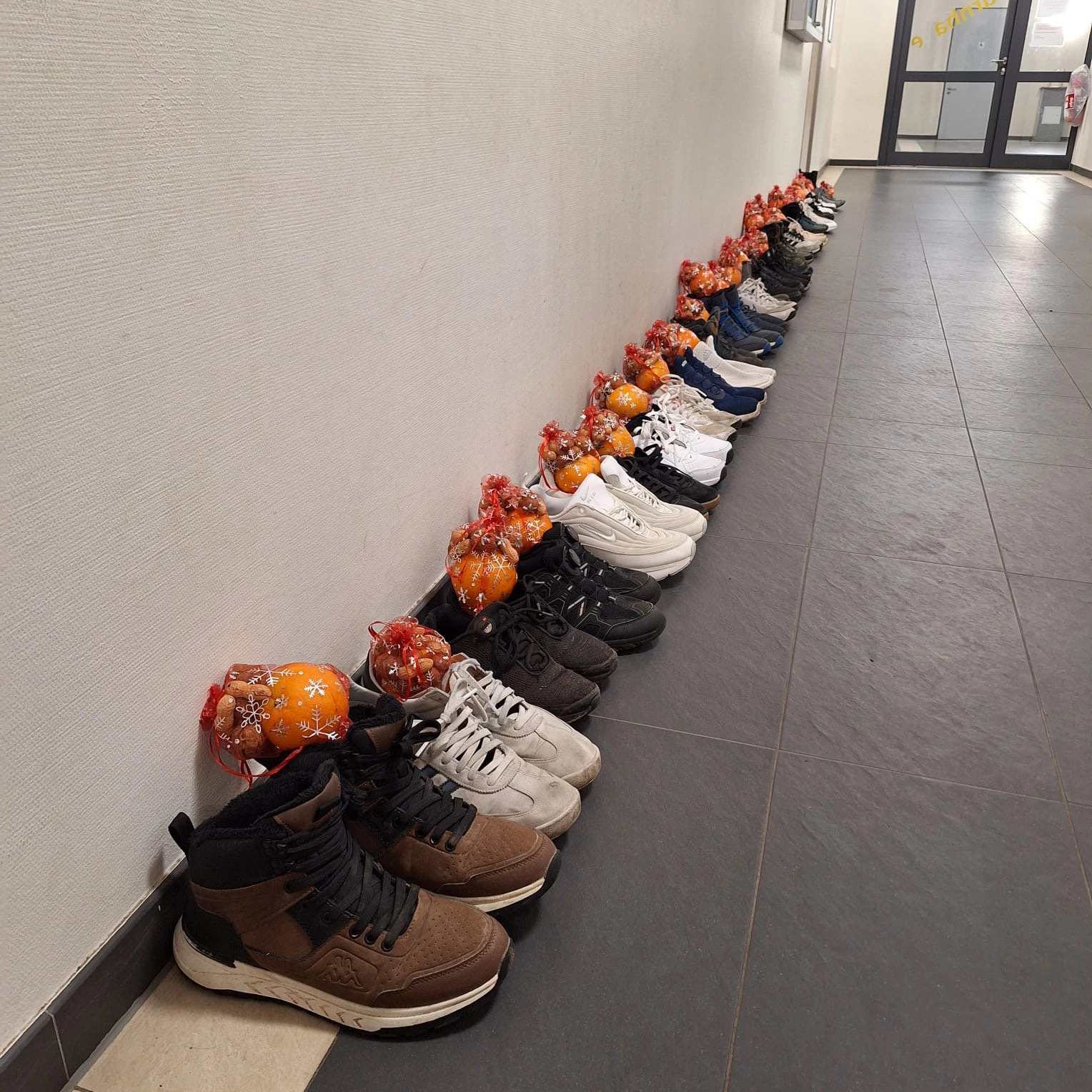 ee90d1f0-46cc-4828-abc7-00ad8cef717c