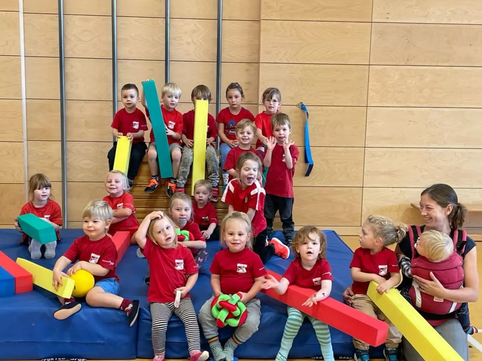 rot weiss schoenow kinderturnen 9